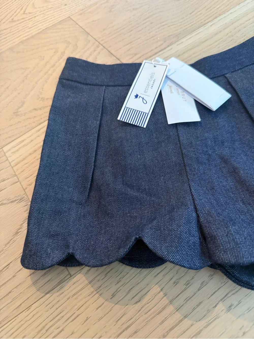 NWT Jacadi Navy Scalloped Hem Shorts size 4